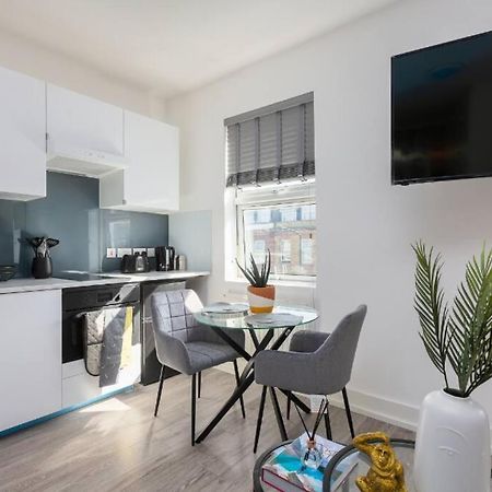Studio Apt, 8 Min Walk From Tube 3 London Ngoại thất bức ảnh