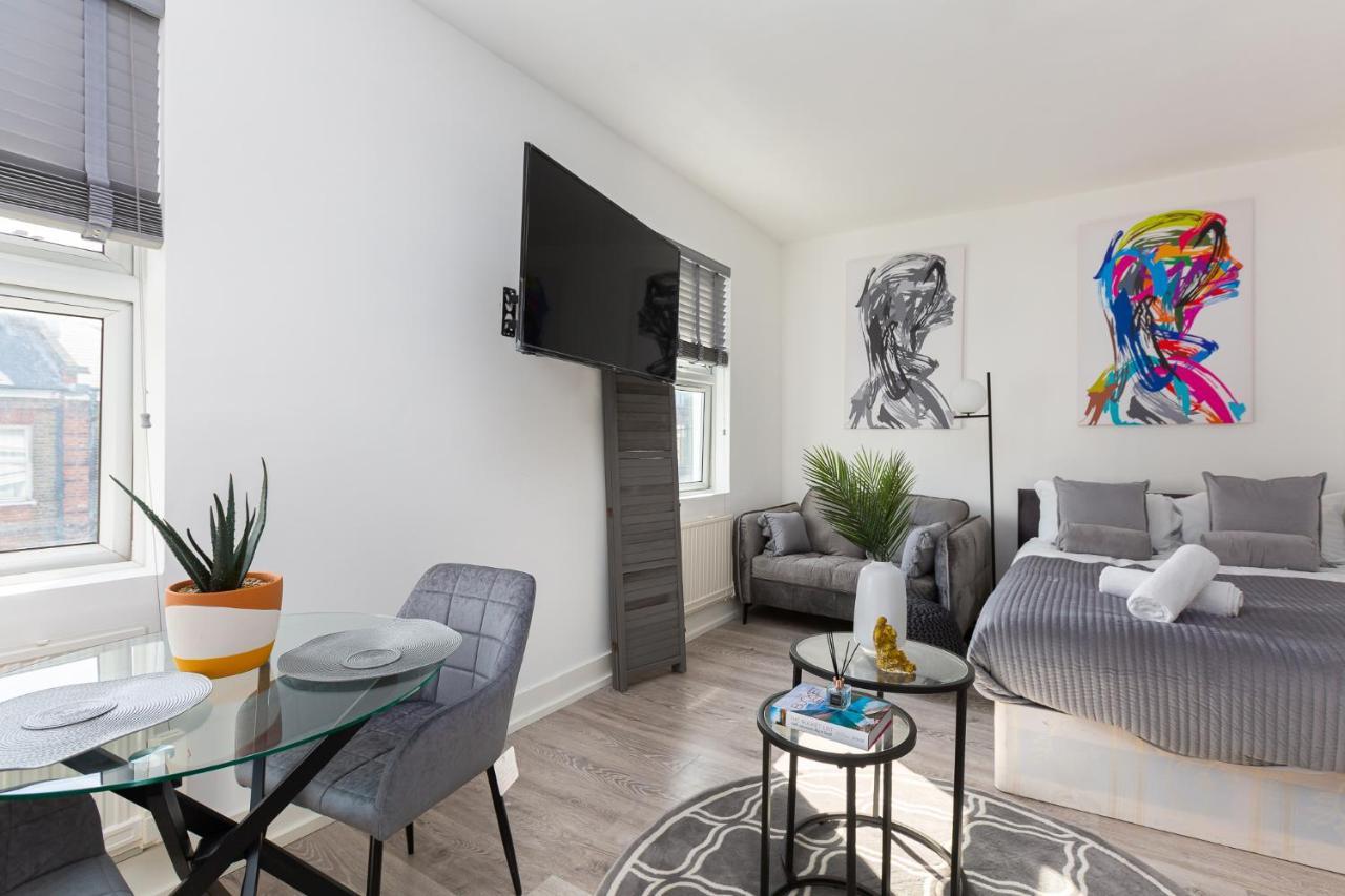 Studio Apt, 8 Min Walk From Tube 3 London Ngoại thất bức ảnh
