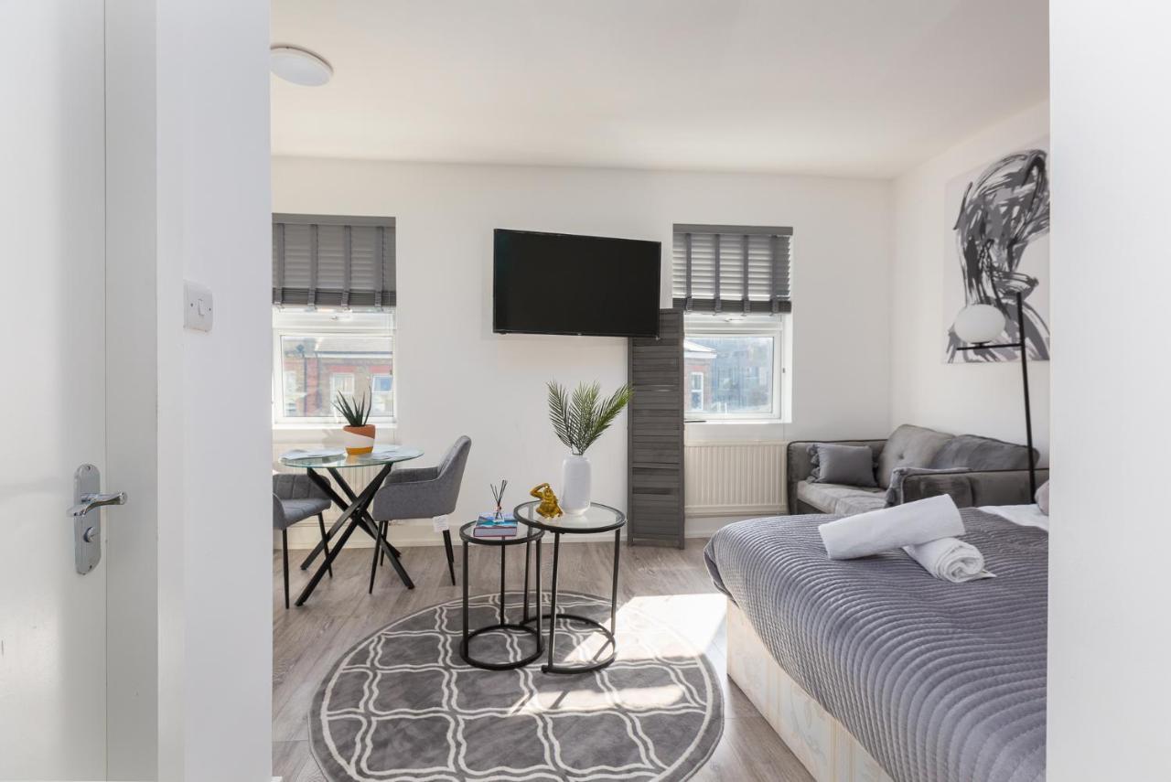 Studio Apt, 8 Min Walk From Tube 3 London Ngoại thất bức ảnh