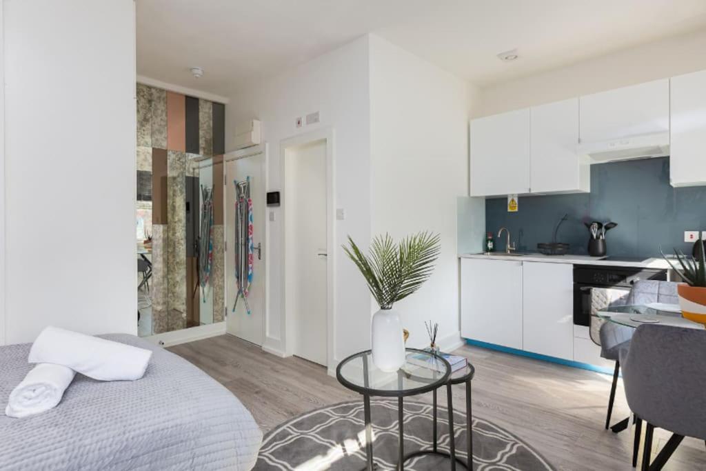 Studio Apt, 8 Min Walk From Tube 3 London Ngoại thất bức ảnh
